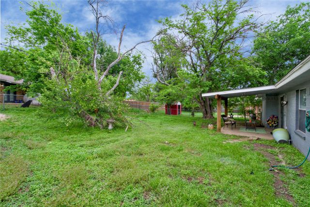 216 Rolling Hills Drive, Aledo, TX 76008