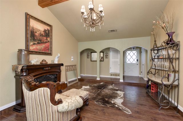 216 Rolling Hills Drive, Aledo, TX 76008