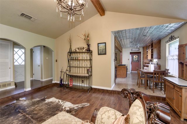 216 Rolling Hills Drive, Aledo, TX 76008