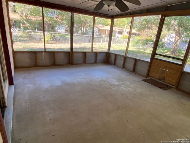 1057 Curtiss, Schertz, TX 78154