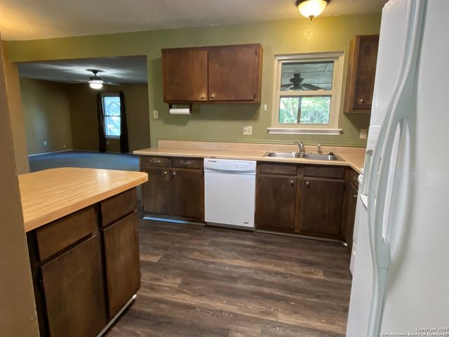 1057 Curtiss, Schertz, TX 78154