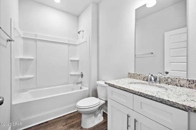 5156 Porter Way, Panama City, FL 32404