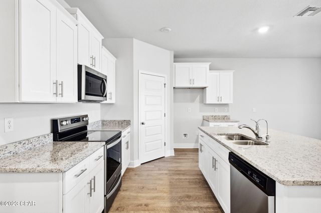 5156 Porter Way, Panama City, FL 32404