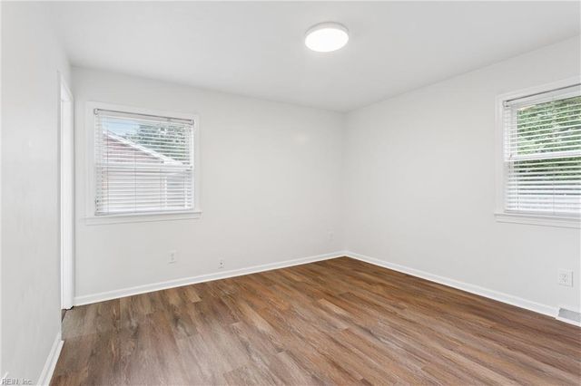 216 Watkins DR, Hampton, VA 23669