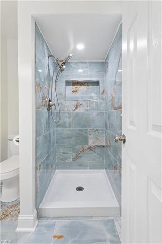 216 Watkins DR, Hampton, VA 23669