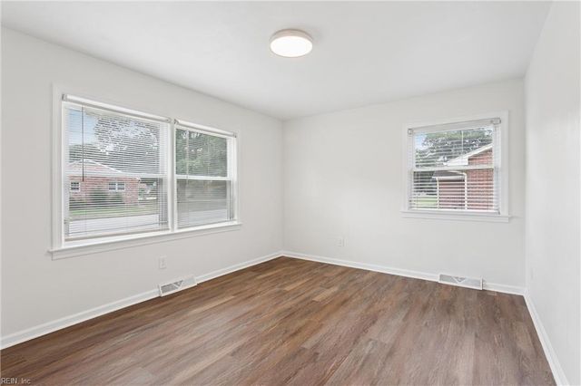 216 Watkins DR, Hampton, VA 23669