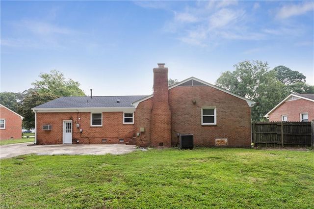 216 Watkins DR, Hampton, VA 23669
