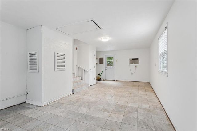 216 Watkins DR, Hampton, VA 23669