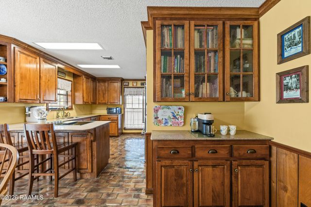 305 E Butcher Switch Road, Lafayette, LA 70507