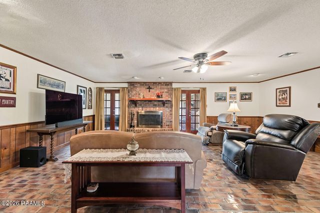 305 E Butcher Switch Road, Lafayette, LA 70507