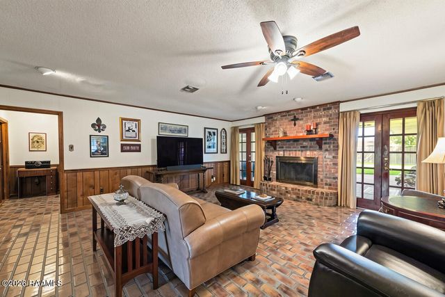 305 E Butcher Switch Road, Lafayette, LA 70507