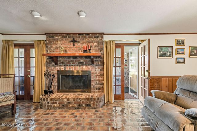 305 E Butcher Switch Road, Lafayette, LA 70507
