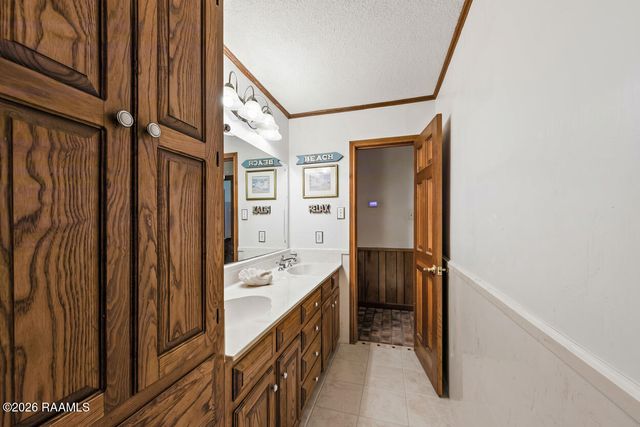 305 E Butcher Switch Road, Lafayette, LA 70507