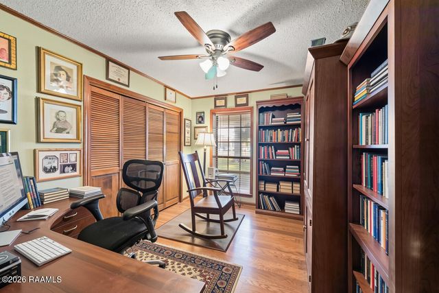 305 E Butcher Switch Road, Lafayette, LA 70507