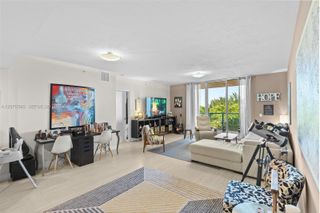 15051 Royal Oaks Lane 401, North Miami, FL 33181