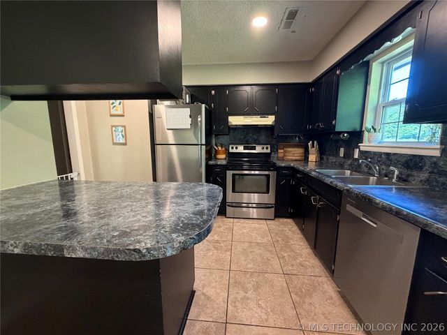 57767 County Road 612 Street, Kansas, OK 74347