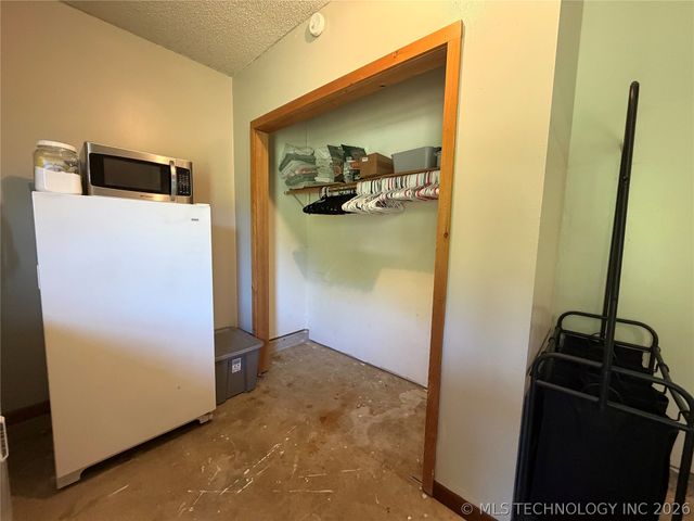 57767 County Road 612 Street, Kansas, OK 74347