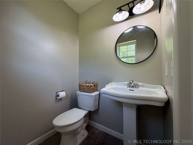 57767 County Road 612 Street, Kansas, OK 74347