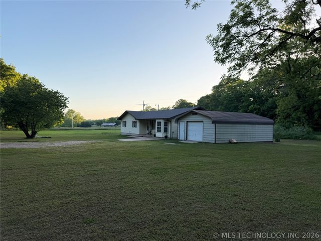 57767 County Road 612 Street, Kansas, OK 74347