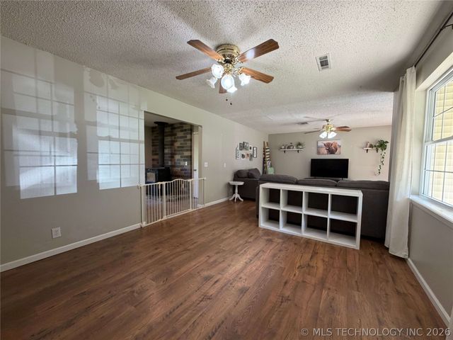 57767 County Road 612 Street, Kansas, OK 74347