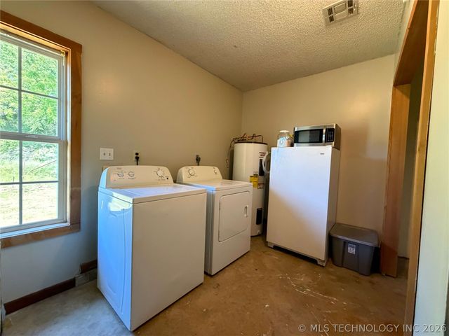 57767 County Road 612 Street, Kansas, OK 74347