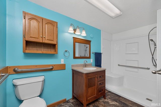 53084 County Road 9, Elkhart, IN 46514