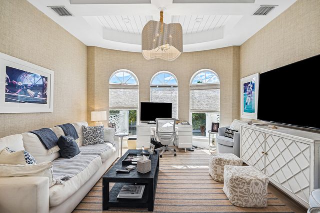 19 Harbour Drive N, Ocean Ridge, FL 33435