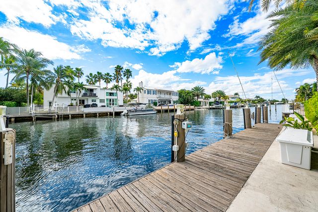 19 Harbour Drive N, Ocean Ridge, FL 33435