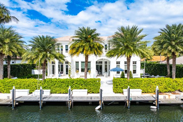 19 Harbour Drive N, Ocean Ridge, FL 33435