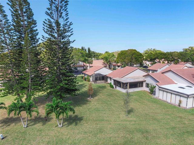 3042 Deer Creek Lake Shore Drive 3042, Deerfield Beach, FL 33442