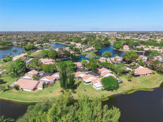 3042 Deer Creek Lake Shore Drive 3042, Deerfield Beach, FL 33442
