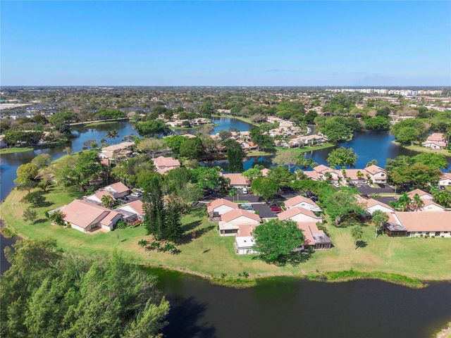 3042 Deer Creek Lake Shore Drive 3042, Deerfield Beach, FL 33442