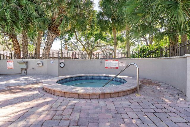 3042 Deer Creek Lake Shore Drive 3042, Deerfield Beach, FL 33442