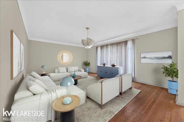 19427 Candlelight Drive, Roseville, MI 48066