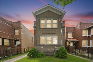4918 N Monticello Avenue, Chicago, IL 60625