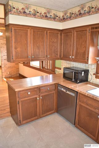 825 W 9th Street, Fremont, NE 68025