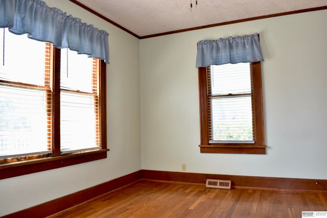 825 W 9th Street, Fremont, NE 68025