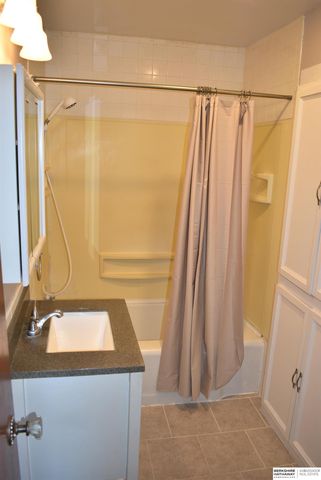 825 W 9th Street, Fremont, NE 68025