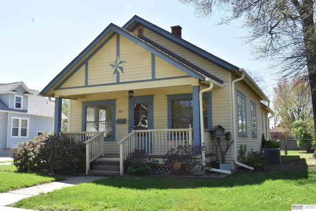 825 W 9th Street, Fremont, NE 68025