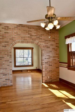 825 W 9th Street, Fremont, NE 68025