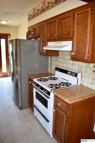 825 W 9th Street, Fremont, NE 68025
