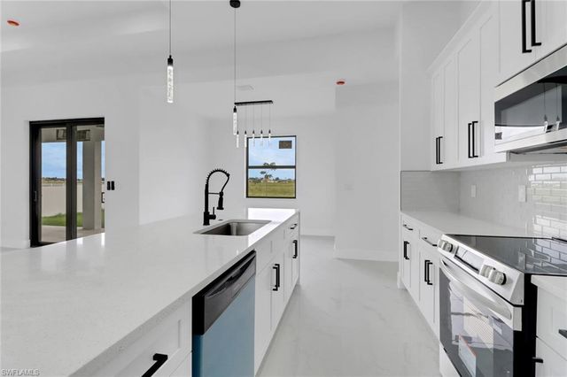 1004 NE 43rd TER, Cape Coral, FL 33909