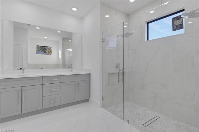 1004 NE 43rd TER, Cape Coral, FL 33909