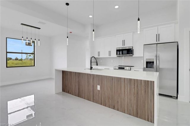 1004 NE 43rd TER, Cape Coral, FL 33909