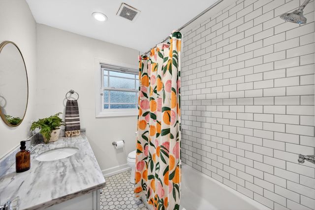 3118 61st, Sacramento, CA 95820