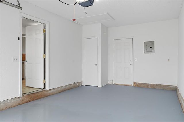 12404 SW 13th Street, Yukon, OK 73099