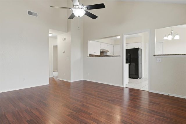 12404 SW 13th Street, Yukon, OK 73099