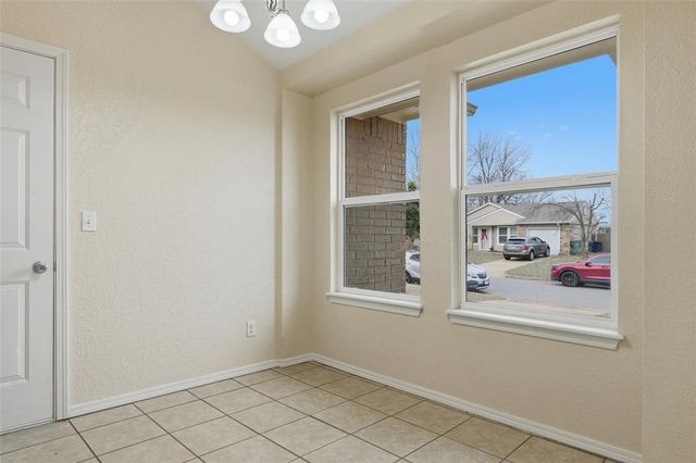 12404 SW 13th Street, Yukon, OK 73099