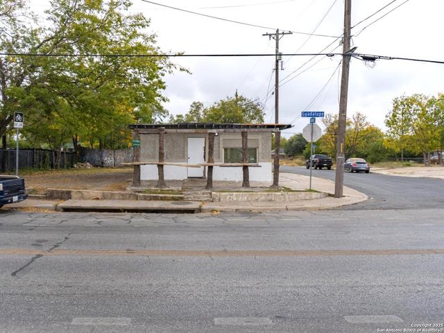 2126 Guadalupe, San Antonio, TX 78207