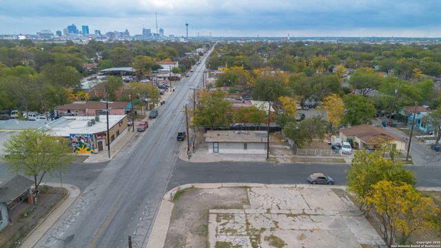 2126 Guadalupe, San Antonio, TX 78207